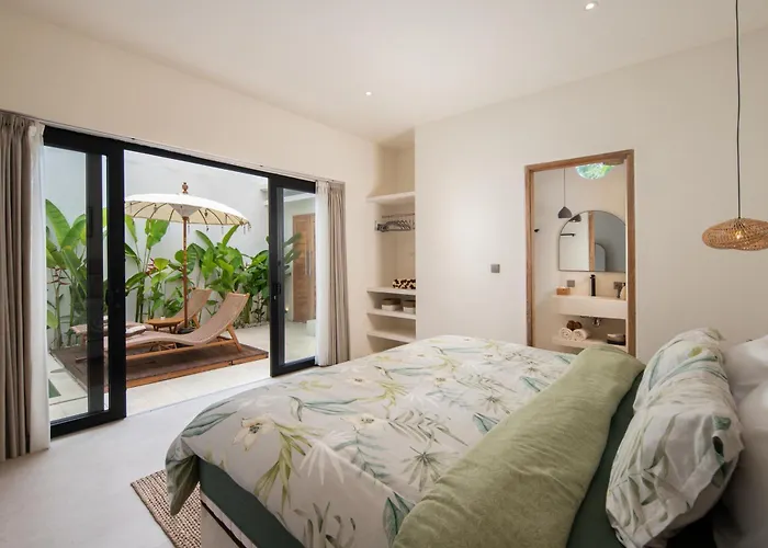 Cozy New 2 Bdr Close To *